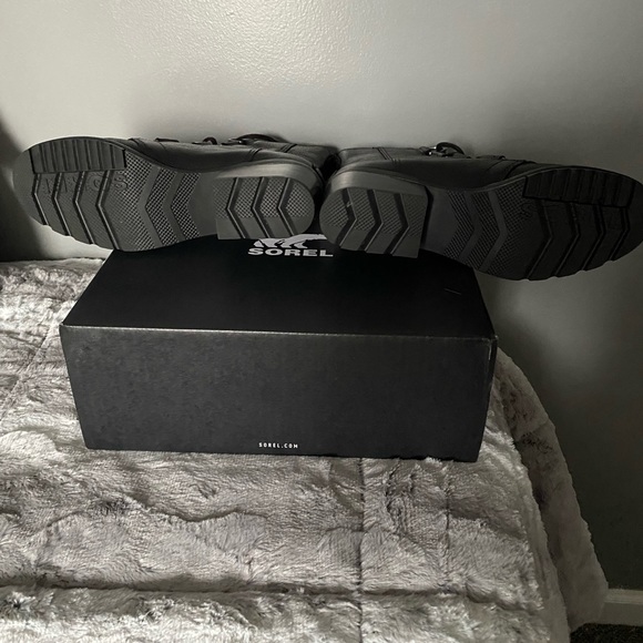 Black lace up boots size 9 excellent condition - Picture 4 of 4